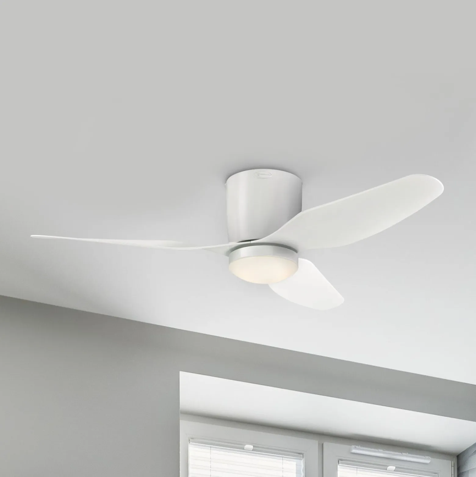 Westinghouse LED-Deckenventilator Carla, leise, 117 cm, weiß